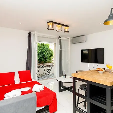 Cyclades Yourhosthelper דירה