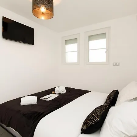 Cyclades Yourhosthelper *