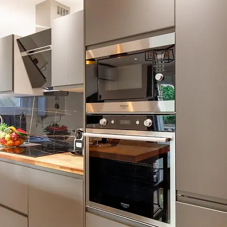 Cyclades Yourhosthelper