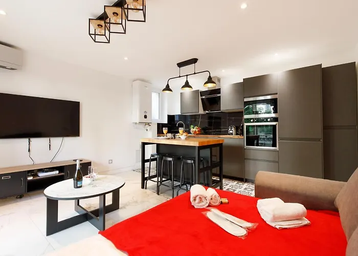 Cyclades Yourhosthelper *