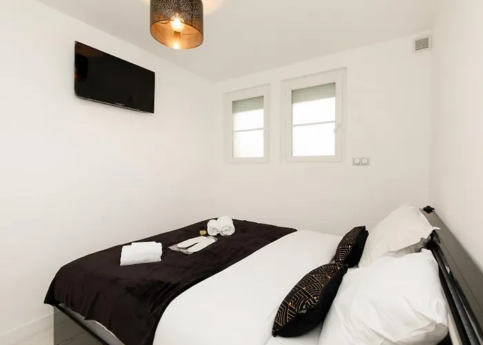 Cyclades Yourhosthelper *